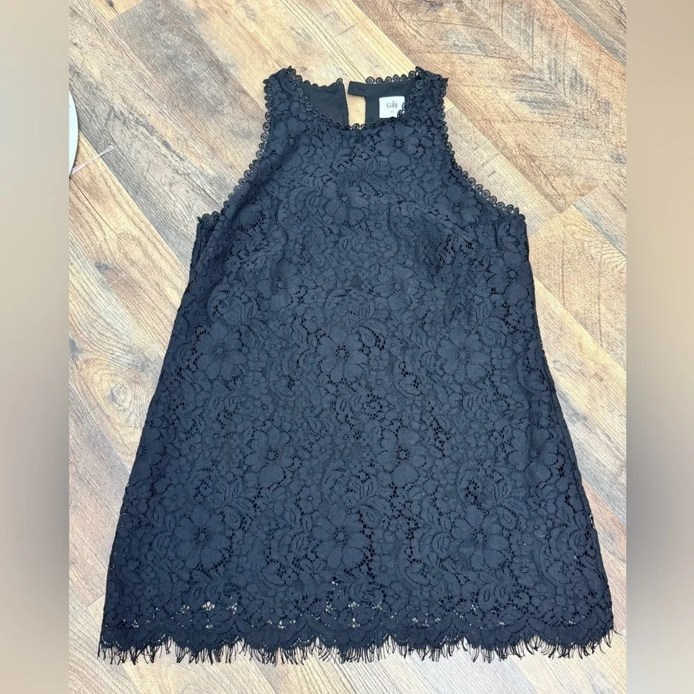 Cabi Black Lace Detail Top Size XS - Picture 8 of 10